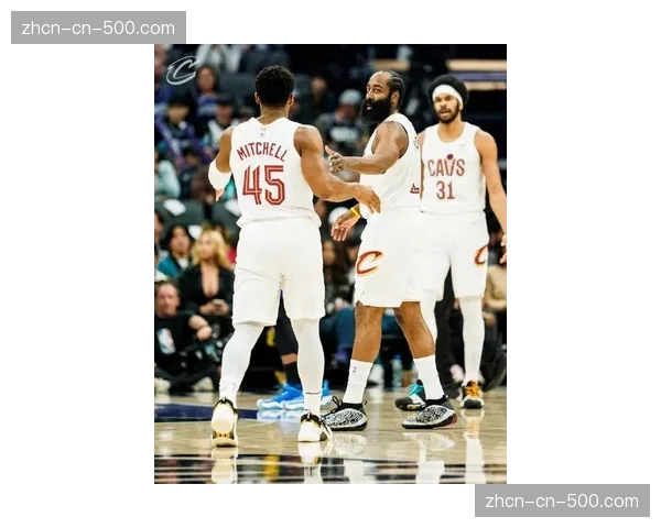 哈登加盟骑士后首次深度访谈，谈与米切尔后场搭档化学反应