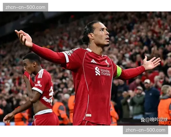 终场哨响,马竞主帅西蒙尼与每一位防守队员击掌 终场哨响,马竞主帅西蒙尼与每一位防守队员击掌